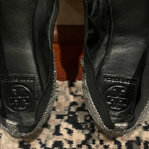 Tory Burch Metallic Silver Flats - Picture 2 of 7